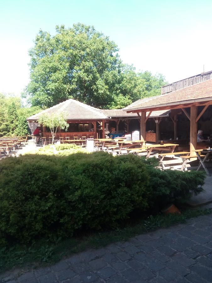 U Pastorku Hotel Racice  Exterior photo